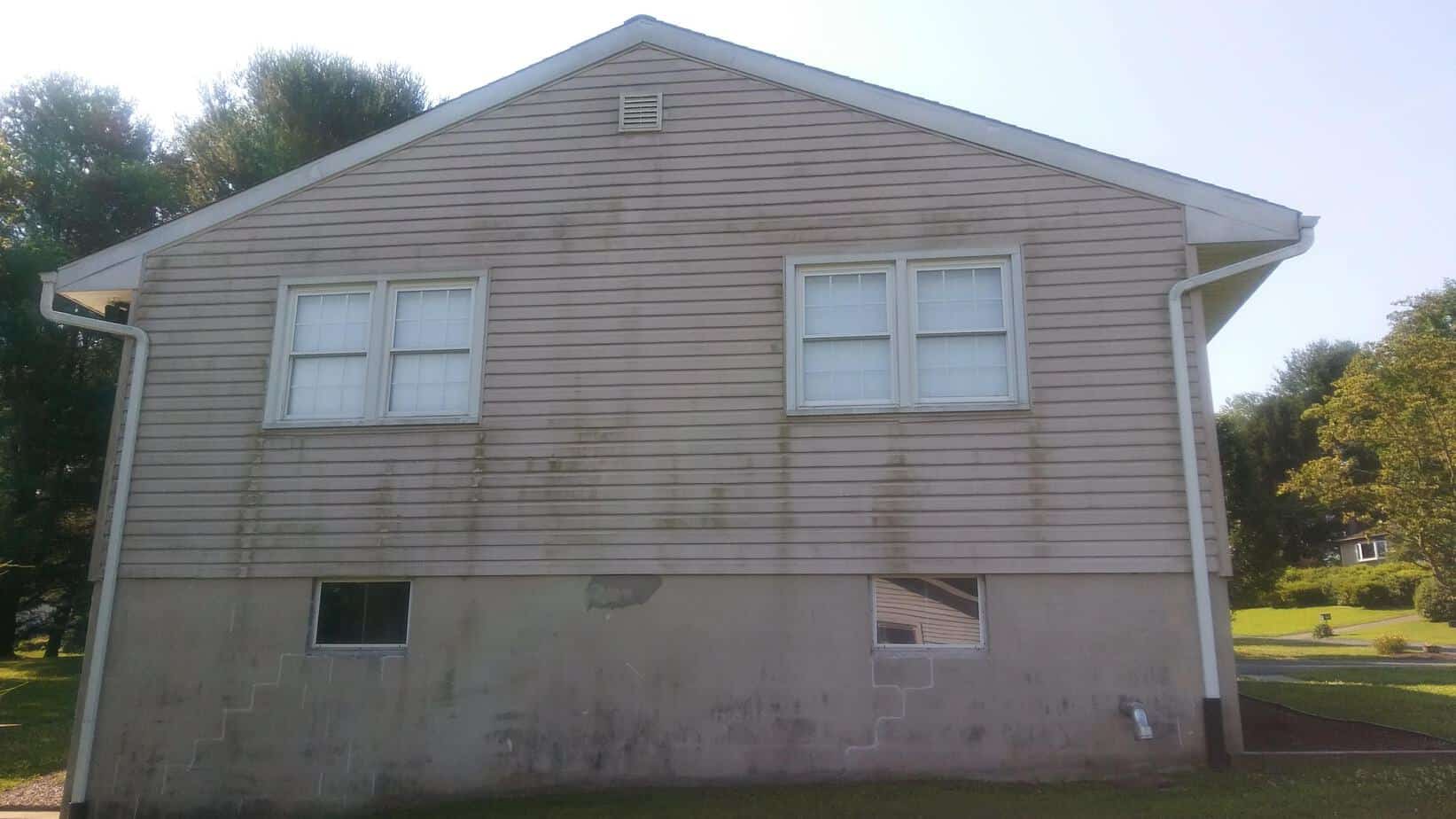 Portfolio Before and After Photo Gallery 38 pressure washing siding
